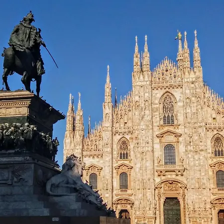 Large 3 Minutes Walk From The Duomo Cathedral 公寓 米兰