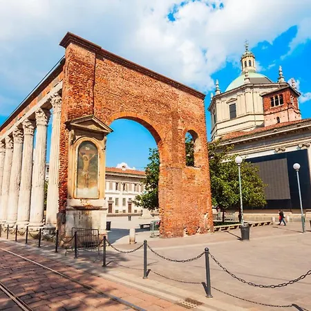 公寓 Large 3 Minutes Walk From The Duomo Cathedral 米兰
